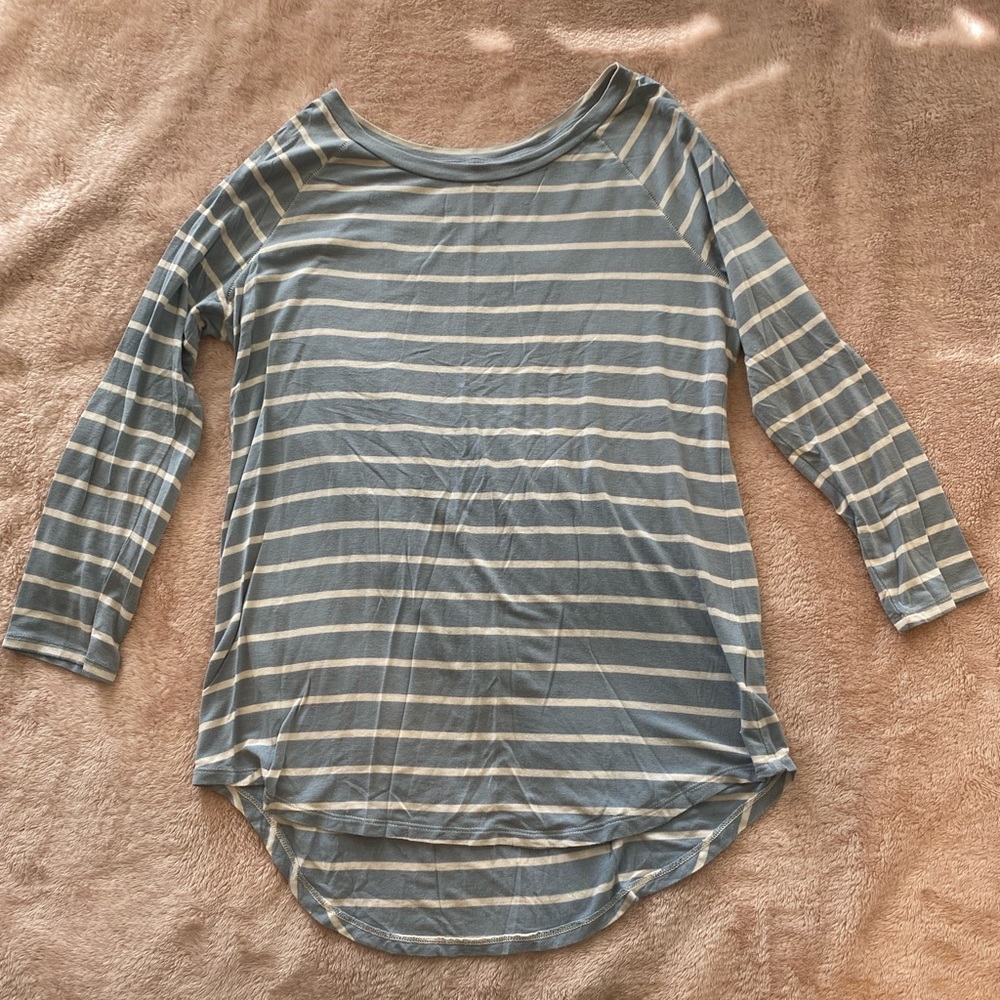 American Eagle shirt